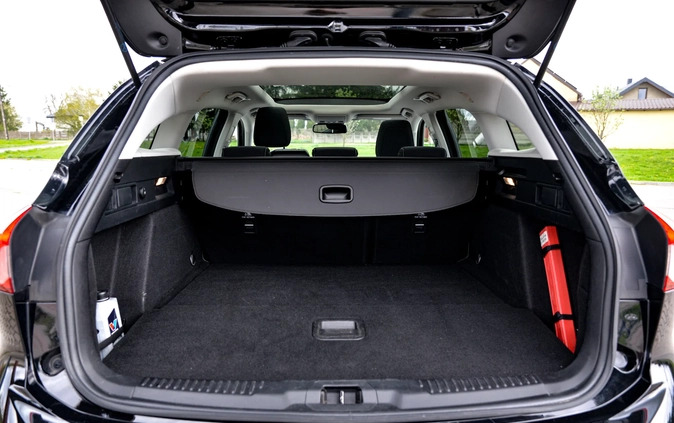 Ford Focus cena 63990 przebieg: 143600, rok produkcji 2019 z Cedynia małe 466
